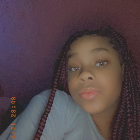 Meet your Posher, Ashley - Picture 1 of 1